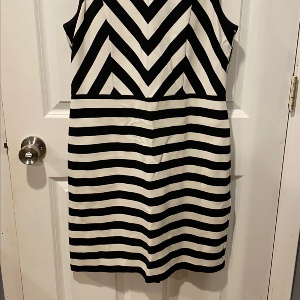 LOFT Sexy Striped Sleeveless Sheath Dress EUC - Picture 4 of 9